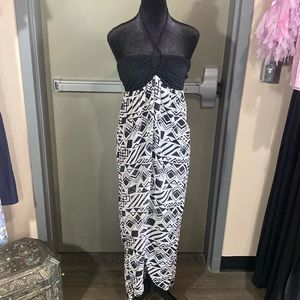 Miken Bandeau Style Black White swimsuit cover up Bathing Suit Medium New